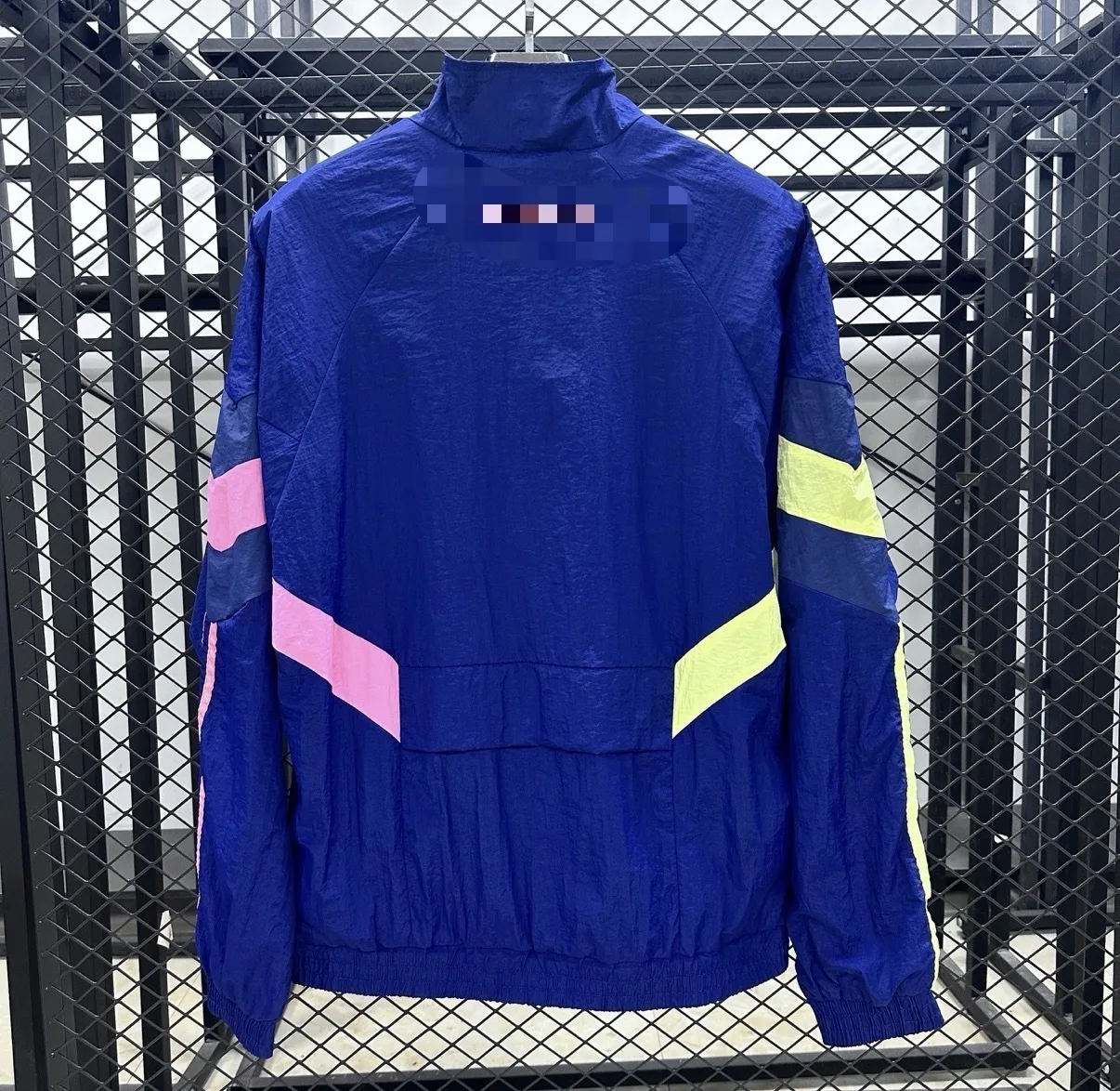 R1004 复古优文风衣