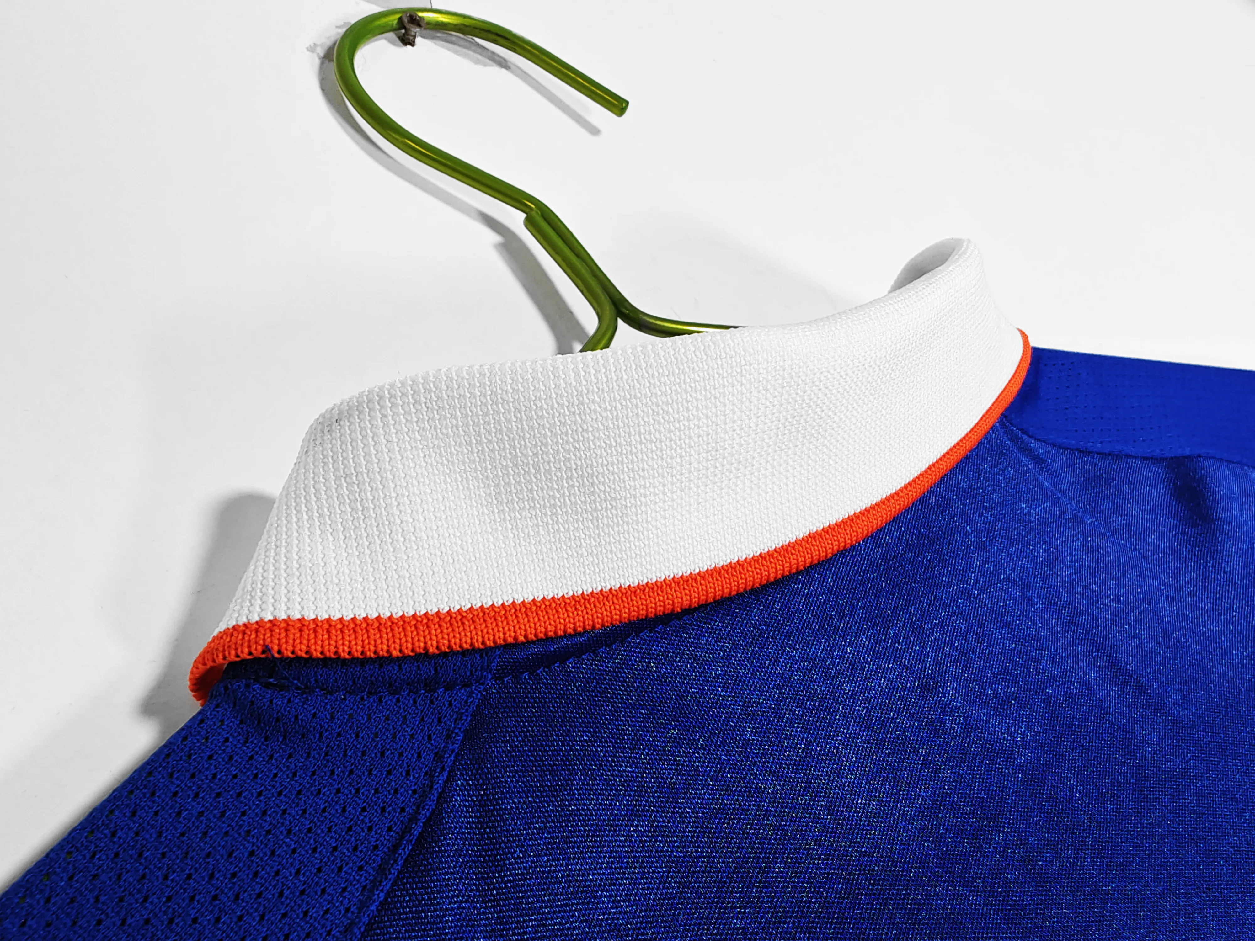 1998/99赛季荷兰客场蓝色5 A