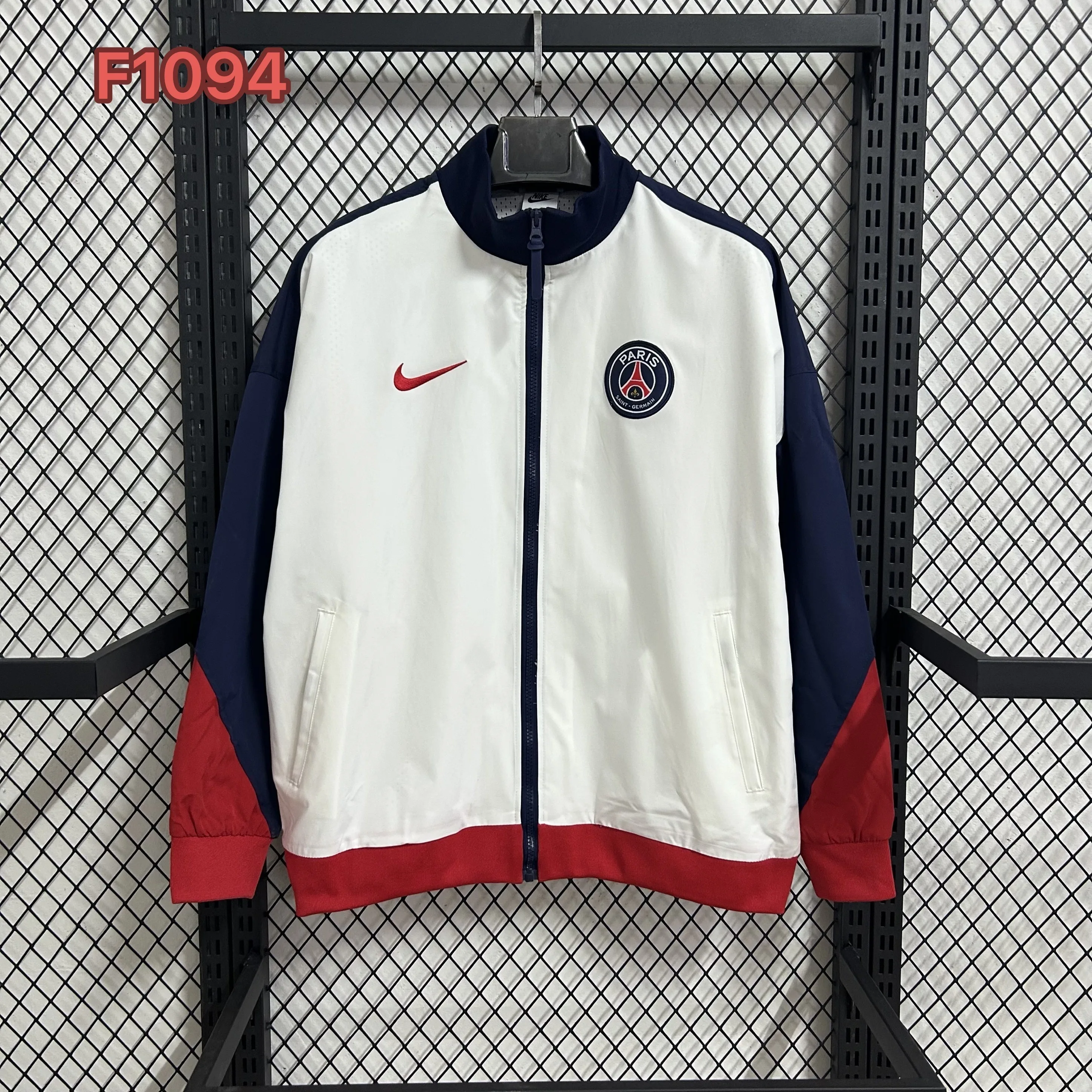 F1094 巴黎白配红防水训练风衣