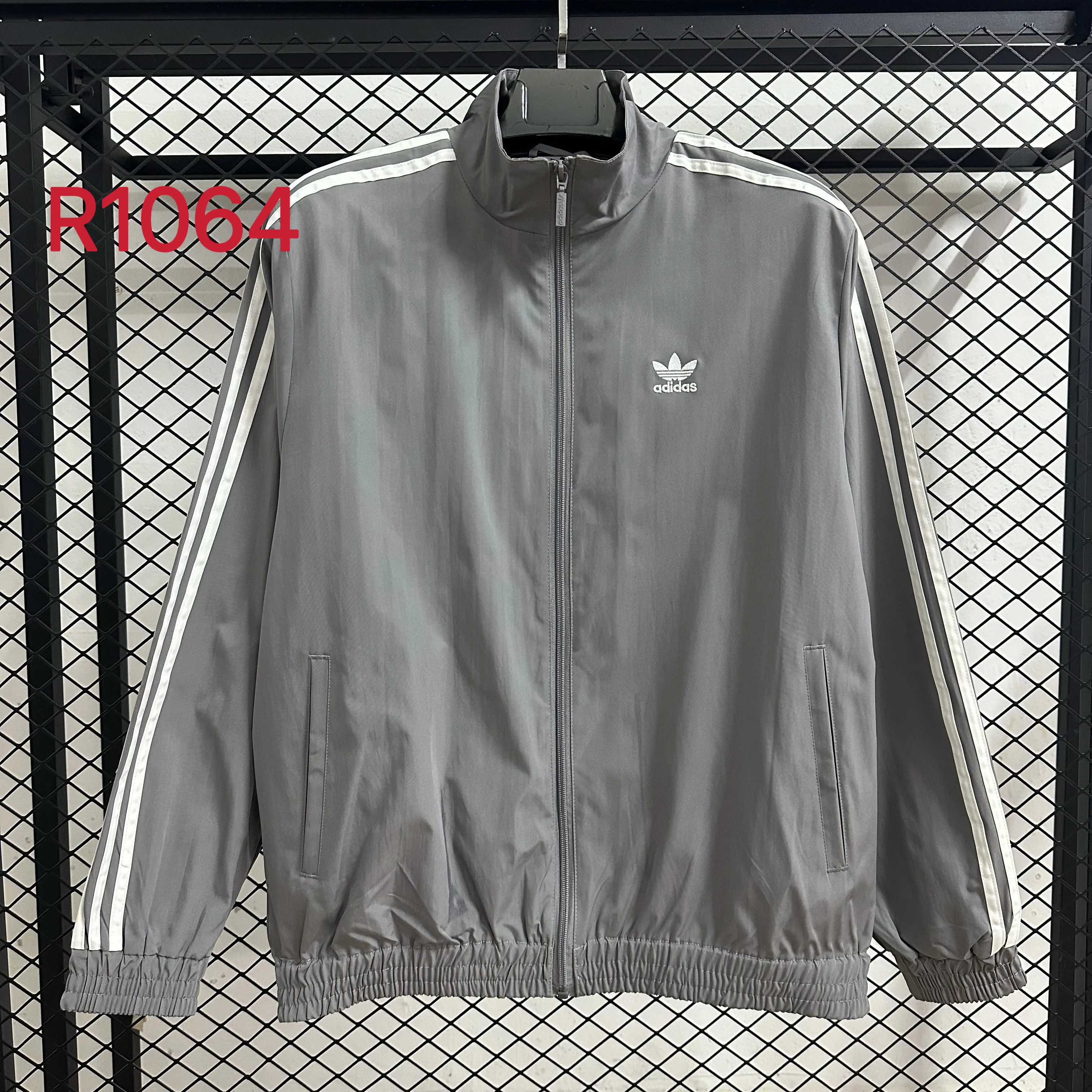 R1064 灰色阿迪荷花休闲防水风衣