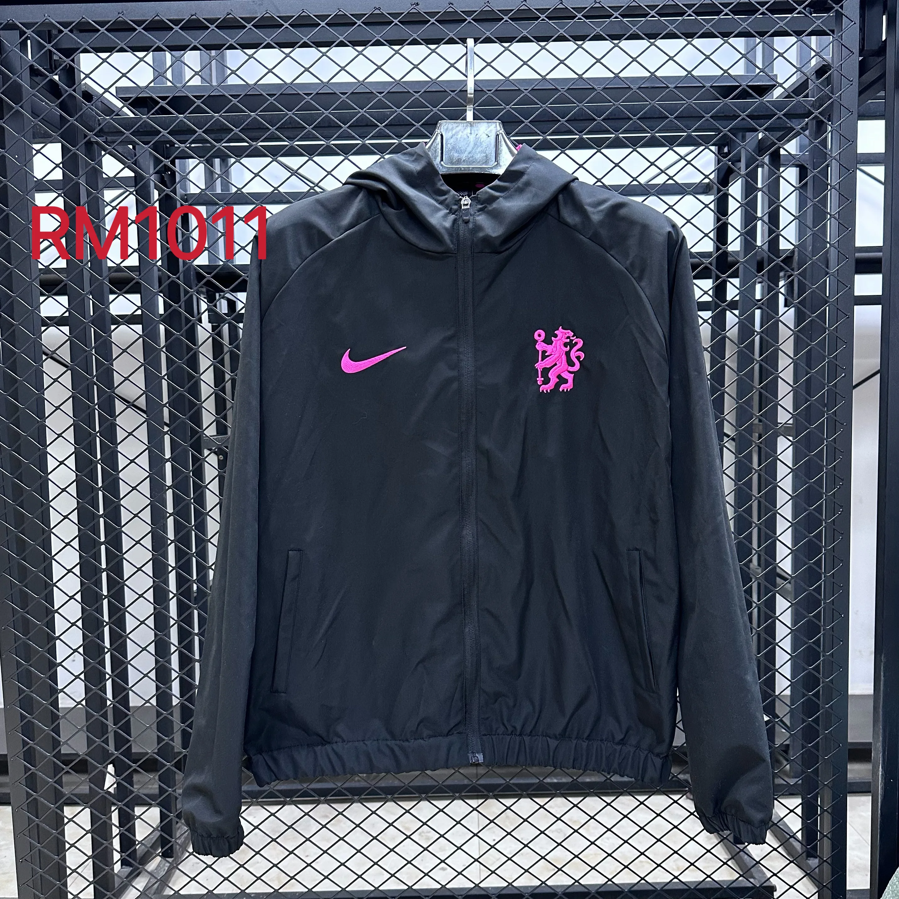RM1011 切尔西黑色连帽风衣