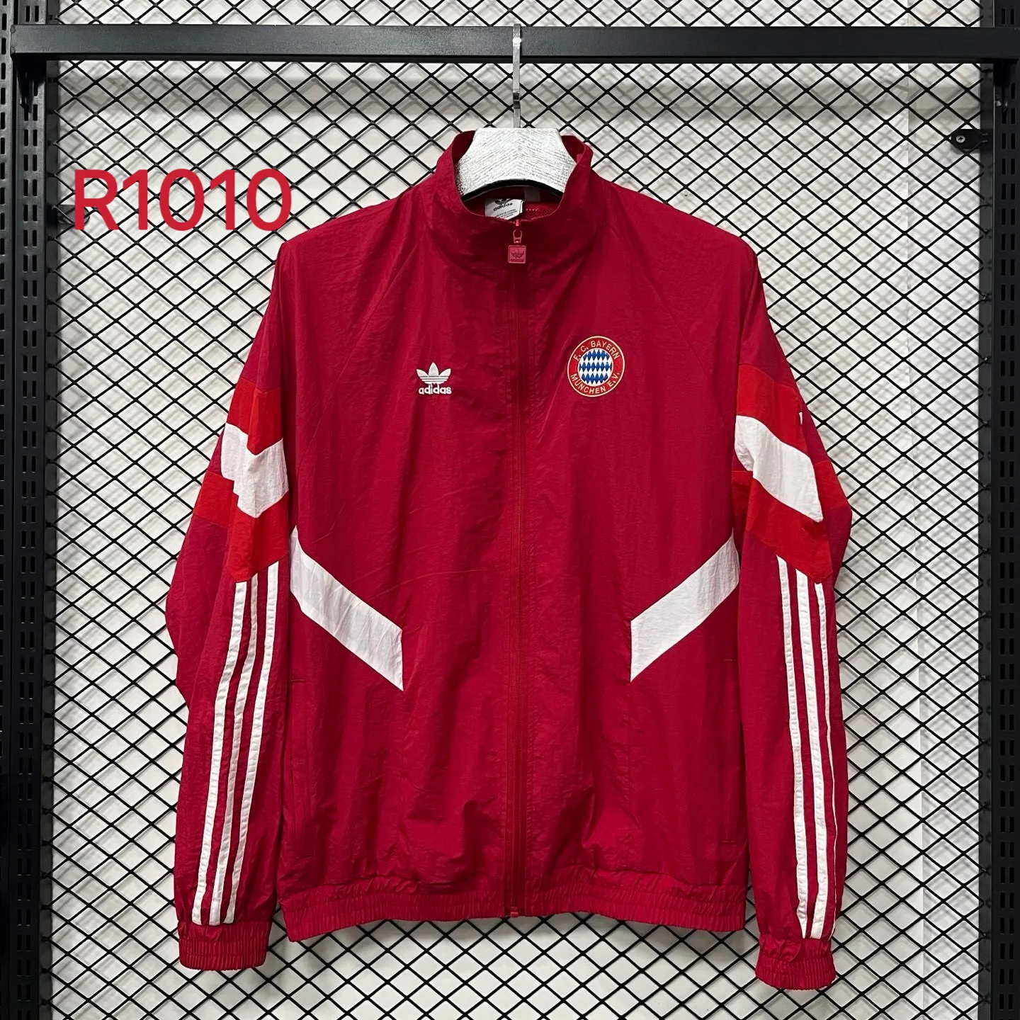 R1010复古拜仁风衣