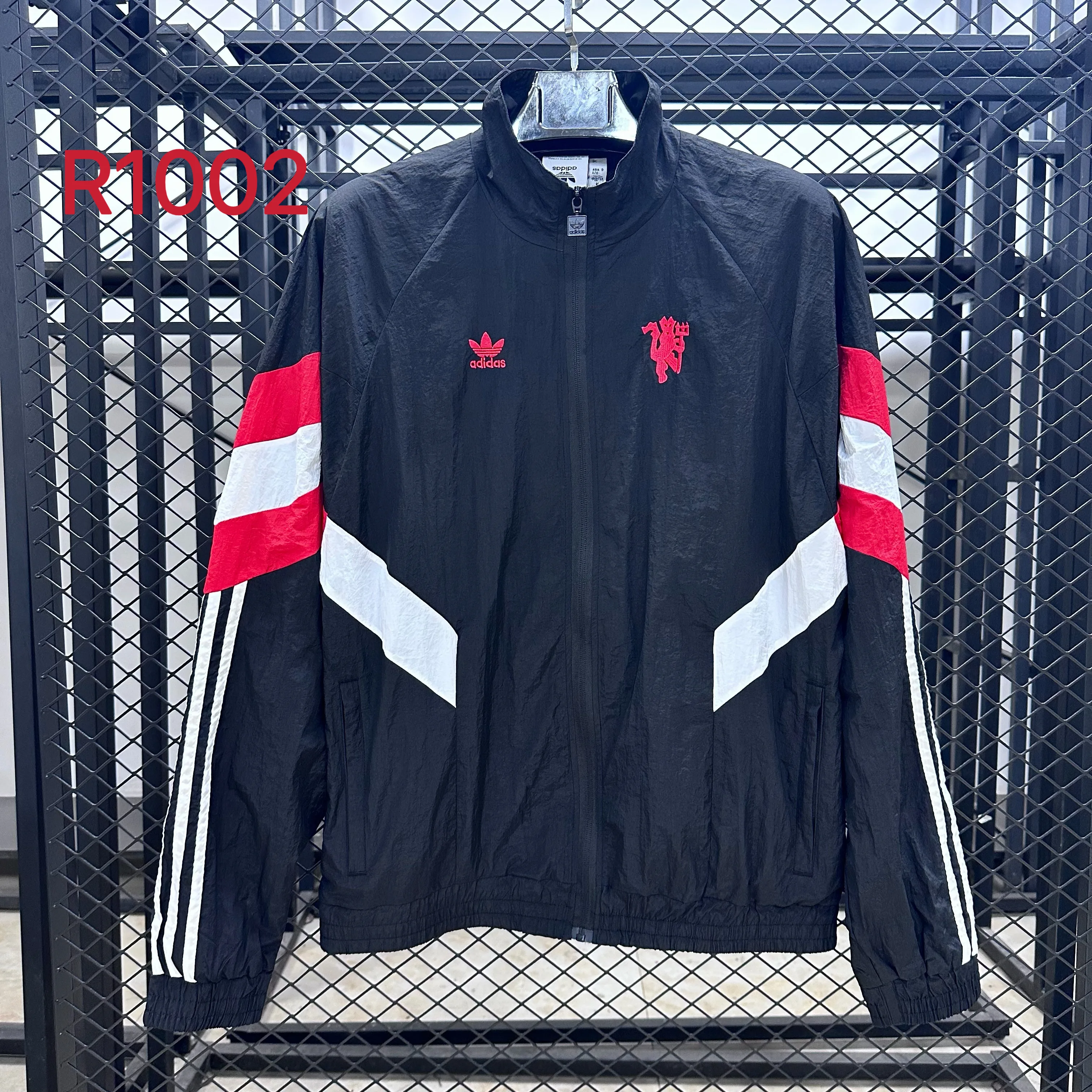 R1002 复古曼联风衣