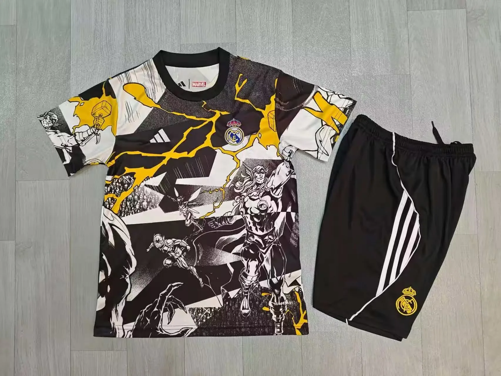 26-27皇马漫威联名版训练服16-28