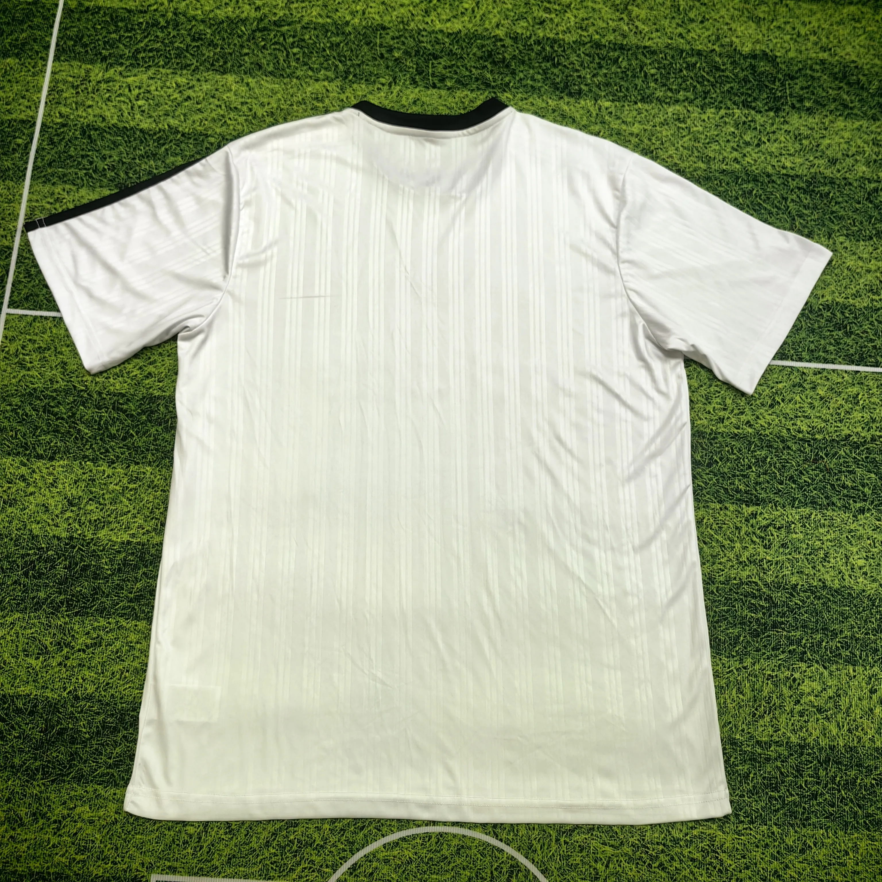 25-26三叶休闲服