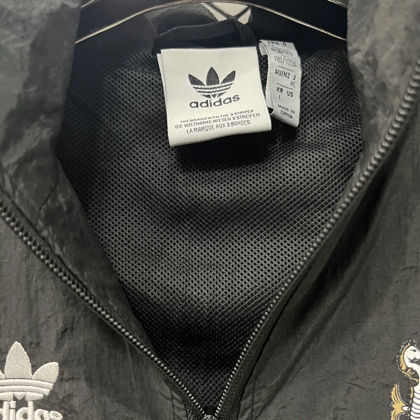 R1009 复古纽卡风衣
