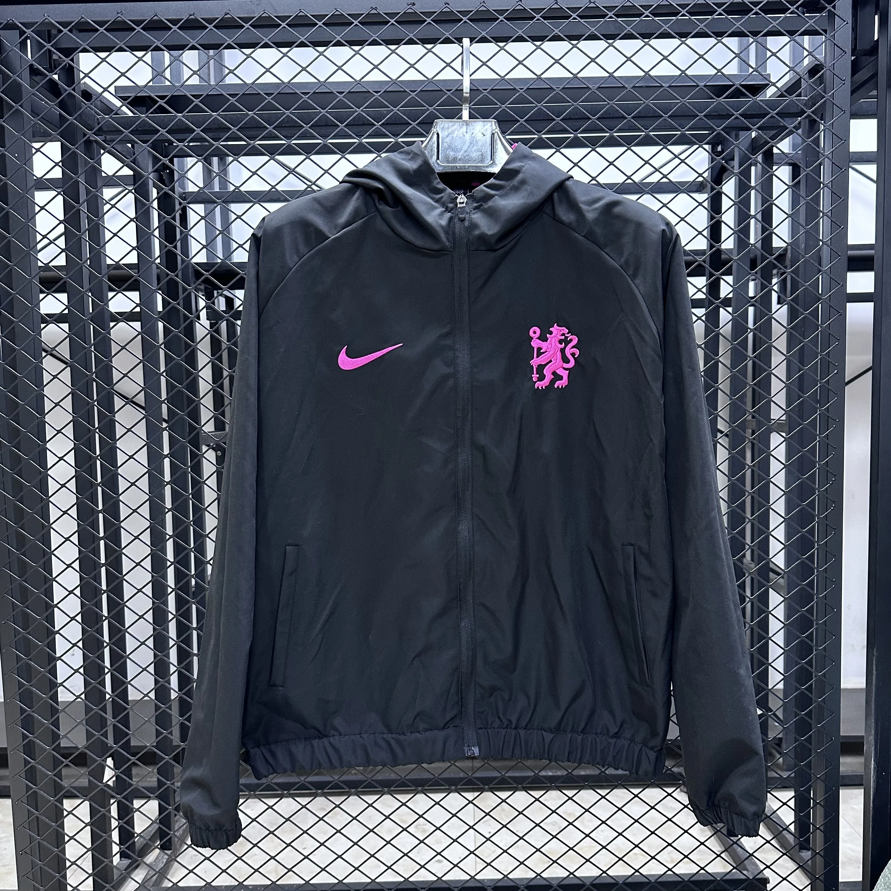 RM1011 切尔西黑色连帽风衣