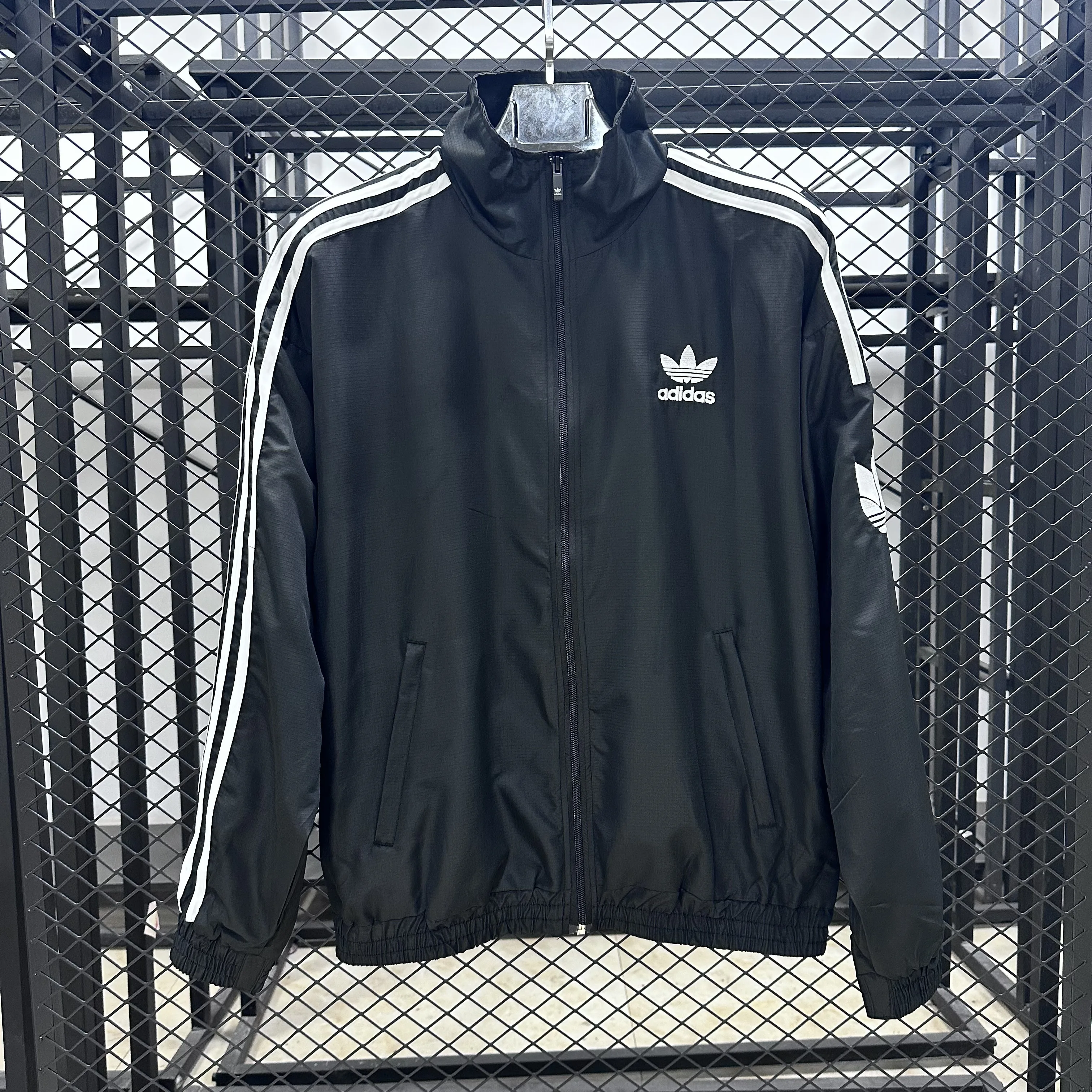 R1006 荷花休闲风衣黑